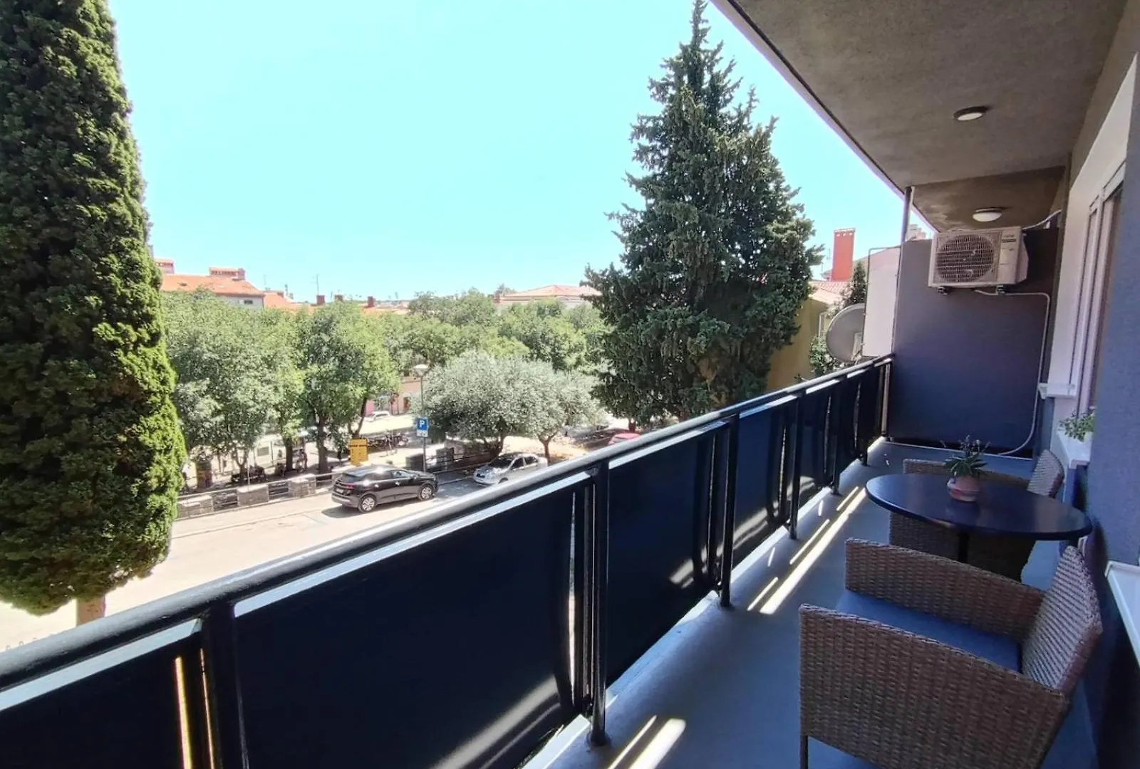 Novi Prostrani Apartman U Strogom Centru Pule 풀라 0*,