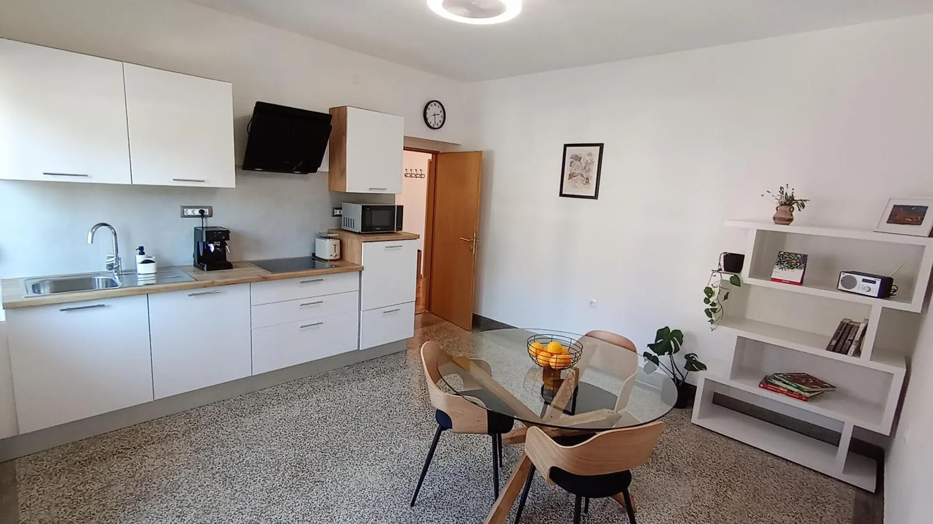 Novi Prostrani Apartman U Strogom Centru Pule 풀라 크로아티아