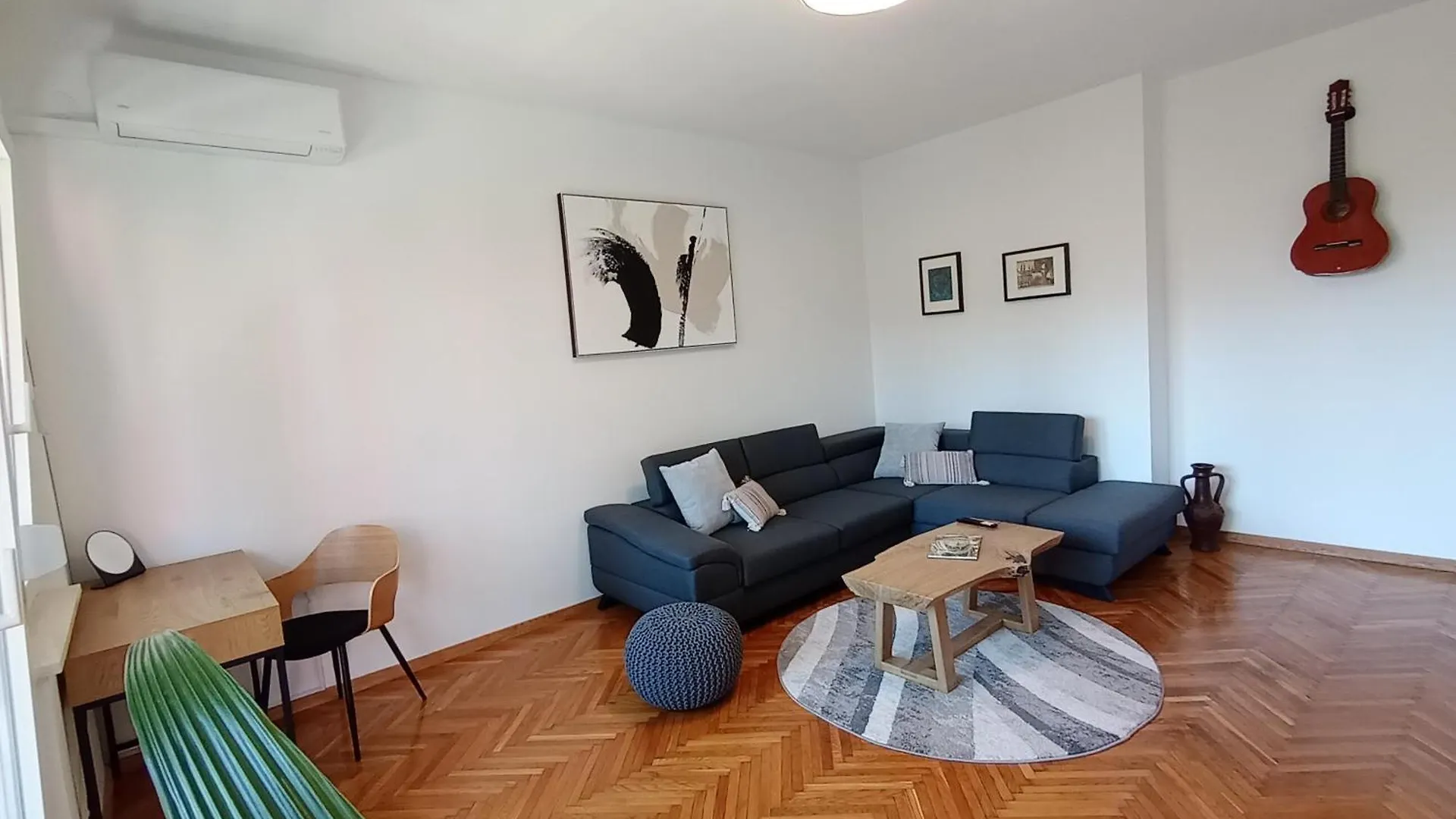 Lägenhet Novi Prostrani Apartman U Strogom Centru Pule Pula